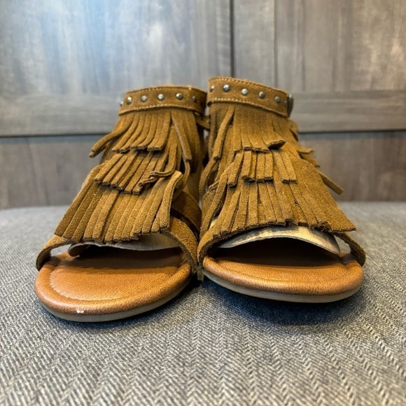 Minnetonka Suede Sandals Fringe Brown - Picture 5 of 11